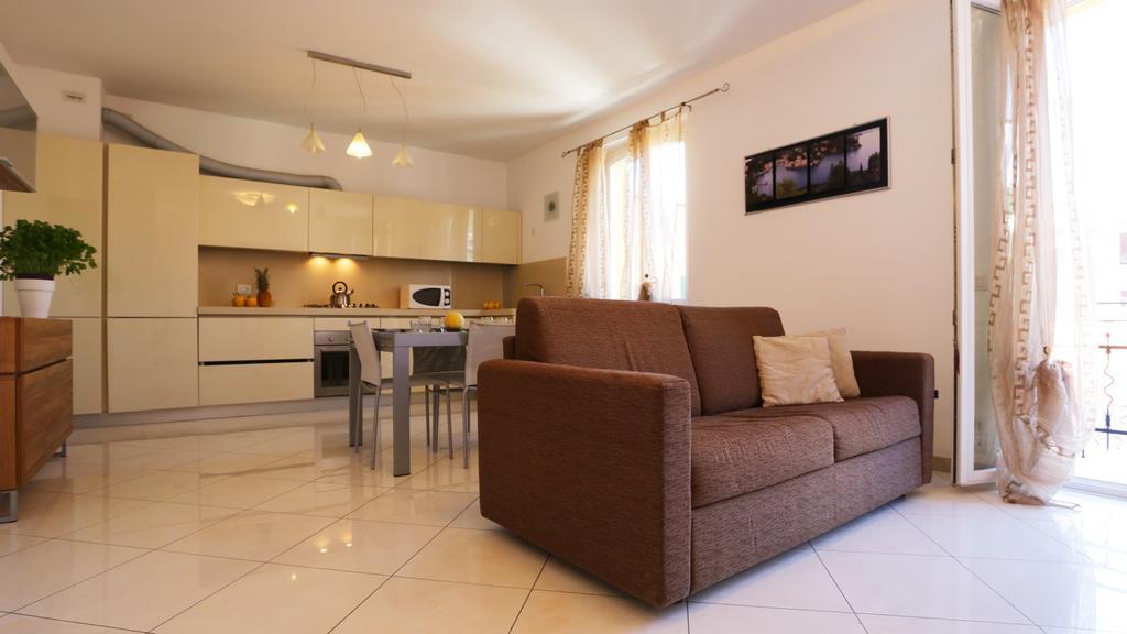 Libra Flexyrent Apartment ราปาลโล ภายนอก รูปภาพ
